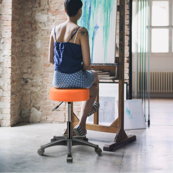 Reguliuojamo aukščio sukamoji taburetė su ratukais (Oranžinė)