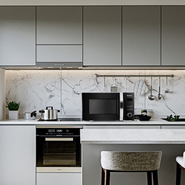 Nerūdijančio plieno mikrobangų krosnelė su atitirpinimo funkcija (Juoda)