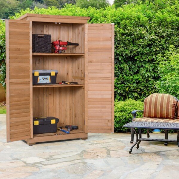 Medinis sodo namelis su dvišlaičiu stogu (Medžio)