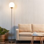 Aukšta 170 cm pastatoma lempa su matinio stiklo gaubtu ir 2 3 m laidu (Auksinė)