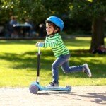 Vaikutis paspirtukas su reguliuojamu aukščiu ir mirksinčiais ratais (Mėlyna)