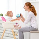 Reguliuojamas vaikiškas kėdutės-stalo komplektas iš buko medienos (Rožinė)