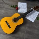 Klasikinė 39 colių akustinė gitara su priedais (Geltona)