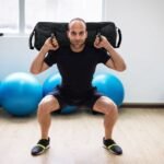Svorio maišas su rankenomis 27 kg (Juoda)