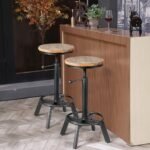 Reguliuojamo aukščio baro kėdė su medžio ir metalo detalėmis ir atrama kojoms (Juoda)