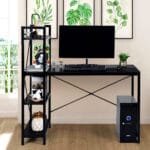 Kompiuterio stalas su keturių pakopų lentyna (Juoda)
