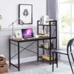 Ergonomiškas kompiuterio stalas su keturiomis lentynomis (Riešuto)