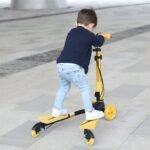 Sulankstomas keturračių paspirtukas su rankiniu stabdžiu (Geltona)