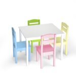 Medinis vaikiškas stalas ir keturios kėdės (Spalvota ir balta)