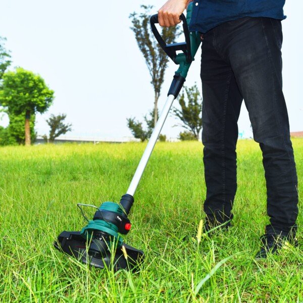 Belaidis vejapjovės trimeris su reguliuojama rankena (Juoda)