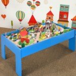 Medinis traukinukų rinkinys 108 detalių (Spalvota)