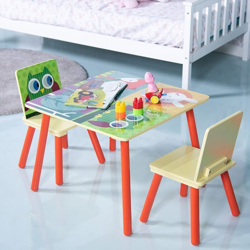 Vaikiškas 3 dalių baldų komplektas: stalas dvi kėdutės (Spalvinga)