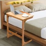 Natūralaus bambuko C formos staliukas su metaliniu rėmu (Natūrali)