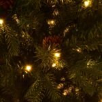 Dirbtinė Kalėdų eglutė su LED girliandomis (Šiltai balta)