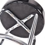 Baro kėdė su liepsnos dizainu ir pakoja (Juoda ir sidabrinė)