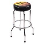 Baro kėdė su liepsnos dizainu ir pakoja (Juoda ir sidabrinė)