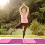 Sportinis čiužinys su nuimamu dirbtinės odos užvalkalu 240 x 117 x 5 cm (Raudona ir Rožinė)