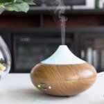 Ultragarsinis aromato difuzorius su drėkinimo funkcija ir 7 LED apšvietimo režimais (Ruda)