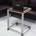 Stalinis staliukas su ratukais ir MDF stalviršiu (Ruda)