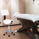 Balno kėdė su ratukais ir aukščio reguliavimu (Balta)