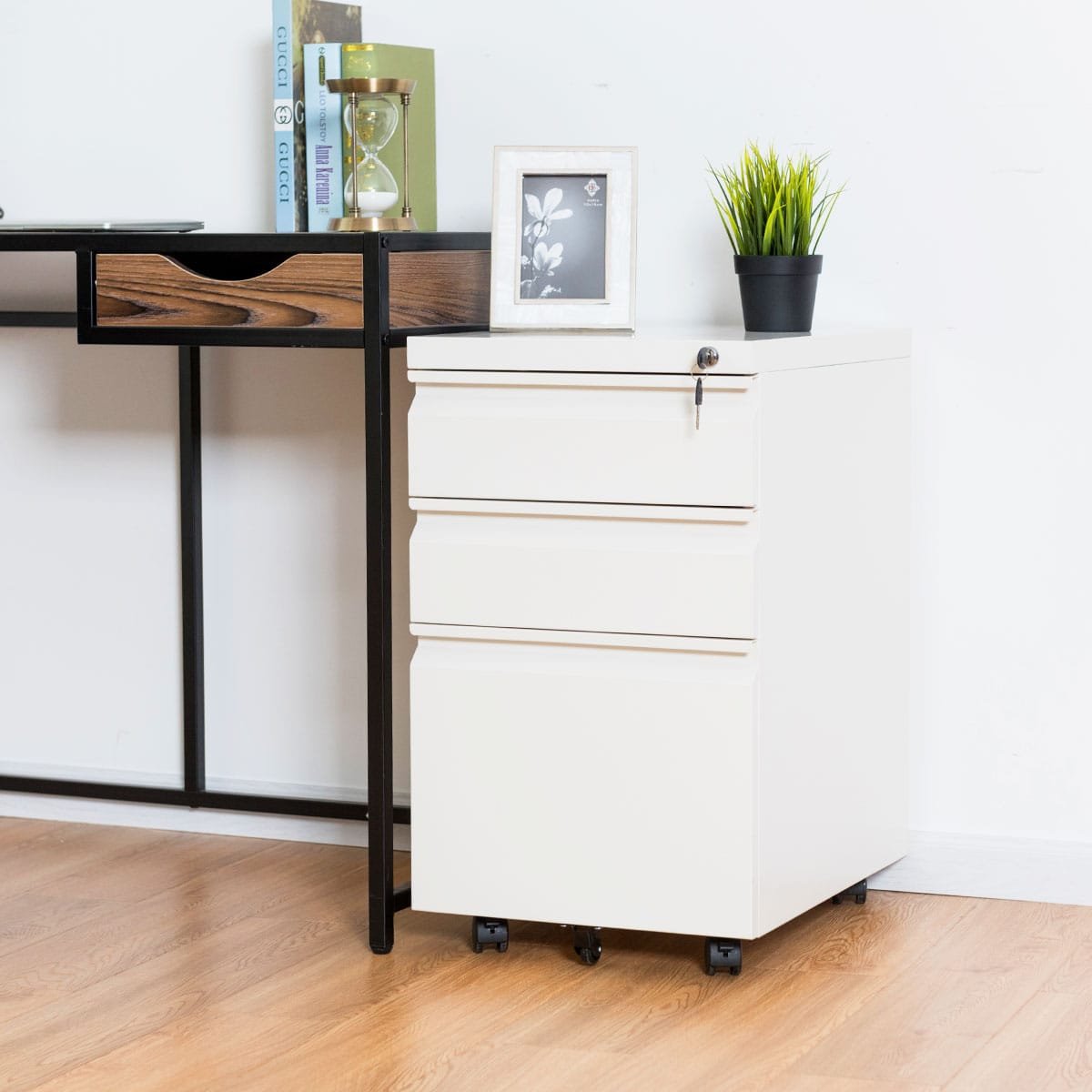 hw56192wh-12 Biuro konteineris su trimis stalčiais ir užraktu (Balta)