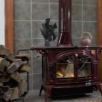 Krosnelės ventiliatorius su 4 mentėmis ir USB funkcija (Juoda)