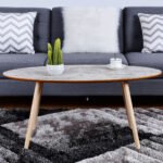 Modernus kavos staliukas su medienos imitacijos paviršiumi (Antikinė spalva)