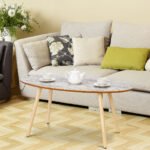 Modernus kavos staliukas su medienos imitacijos paviršiumi (Antikinė spalva)