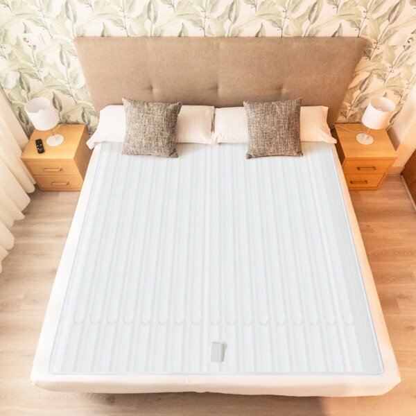 Elektrinė paklotė su dviem nepriklausomomis temperatūros zonomis 160 x 140 cm (Balta)