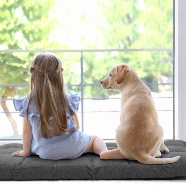 Reguliuojama grindų kėdė turinti 14 atlošo padėčių (Tamsiai pilka)