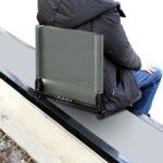 Sulankstoma stadiono kėdė su atlošu (Tamsiai pilka)