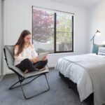 Sulenkiama kėdė „Mėnulis“ su paminkštinimu (Pilka)