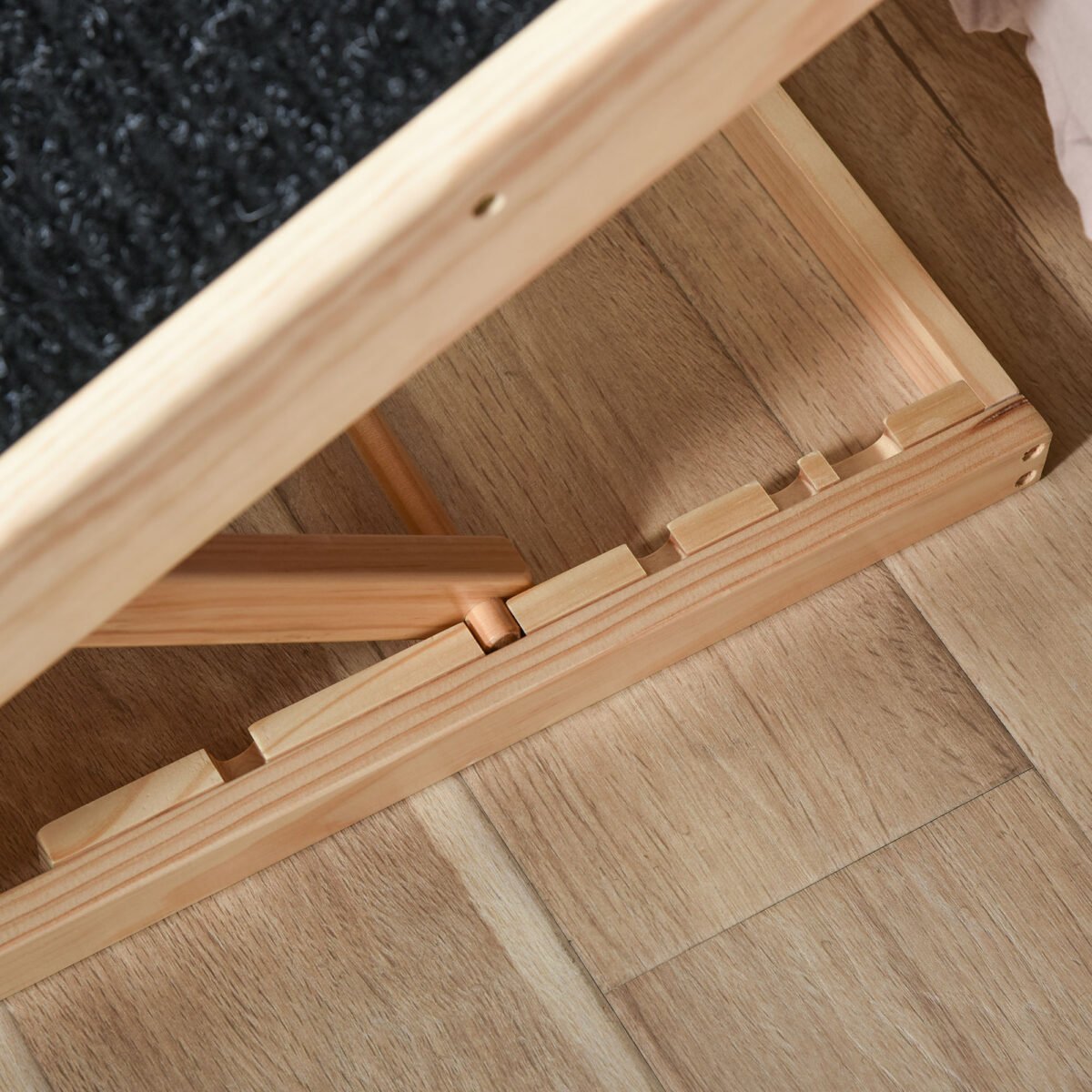 Reguliuojamo aukščio rampa dideliems šunims