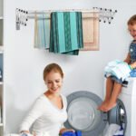 Ištraukiamasis sieninis džiovintuvas su 8 laikikliais (Sidabrinė)