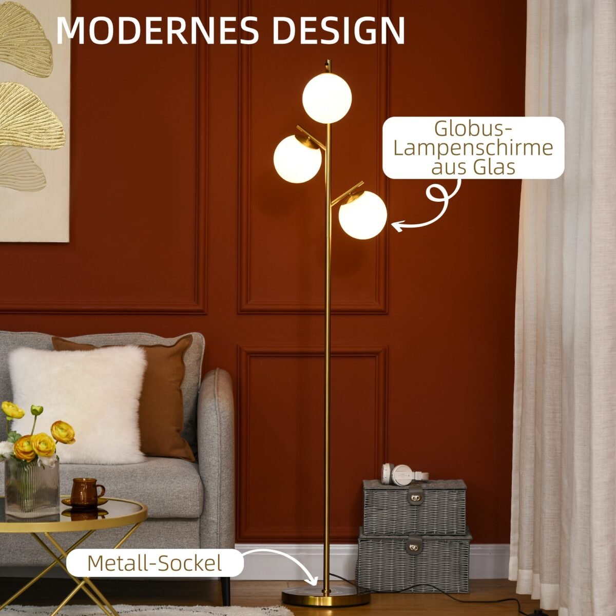 Pastatomas šviestuvas su trimis stikliniais sferiniais gaubtais