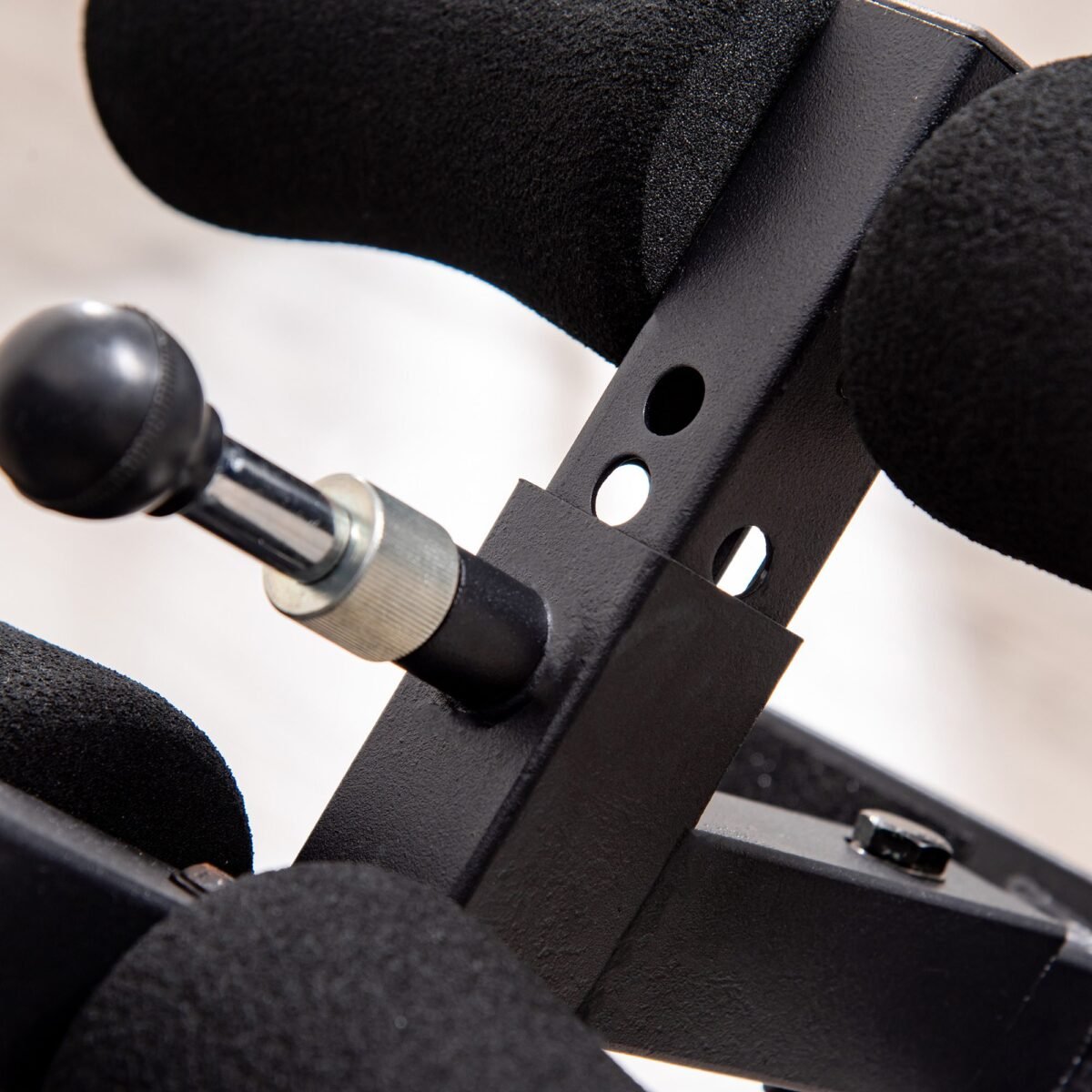 Reguliuojamo aukščio sulankstomas inversinis stalas