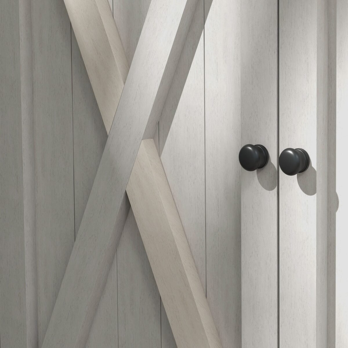 Medinė sodo įrankių spinta su bituminiu stogu ir lentynomis