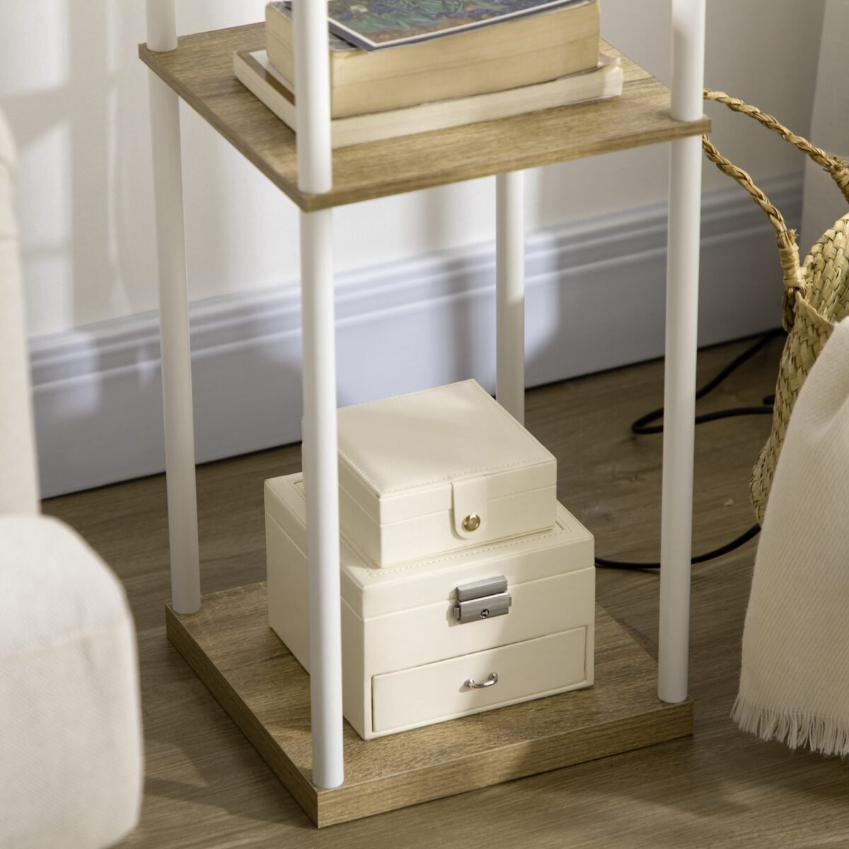 Stovimas viršutinio apšvietimo šviestuvas su lentynomis