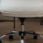 Ergonominė biuro kėdė su rombo raštu ir supimosi funkcija