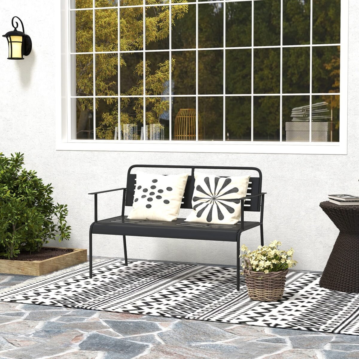 Oro sąlygoms atsparus plieninis sodo suoliukas su atlošu ir porankiais