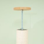 Reguliuojamo aukščio katės draskyklė su apsauga nuo apvirtimo