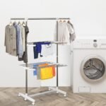 Pastatoma ištraukiama skalbinių džiovykla su ratukais