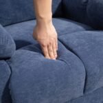 Masažinis fotelis su šildymo ir atsilošimo funkcija pasukamas