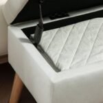 Minkštas aksominio audinio suoliukas su daiktadėže