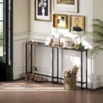 Siauras pramoninio stiliaus konsolės staliukas su įkrovimo stotele