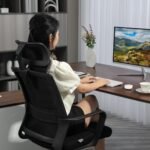 Biuro kėdė su reguliuojama galvos atrama ir kvėpuojančiu tinkleliu