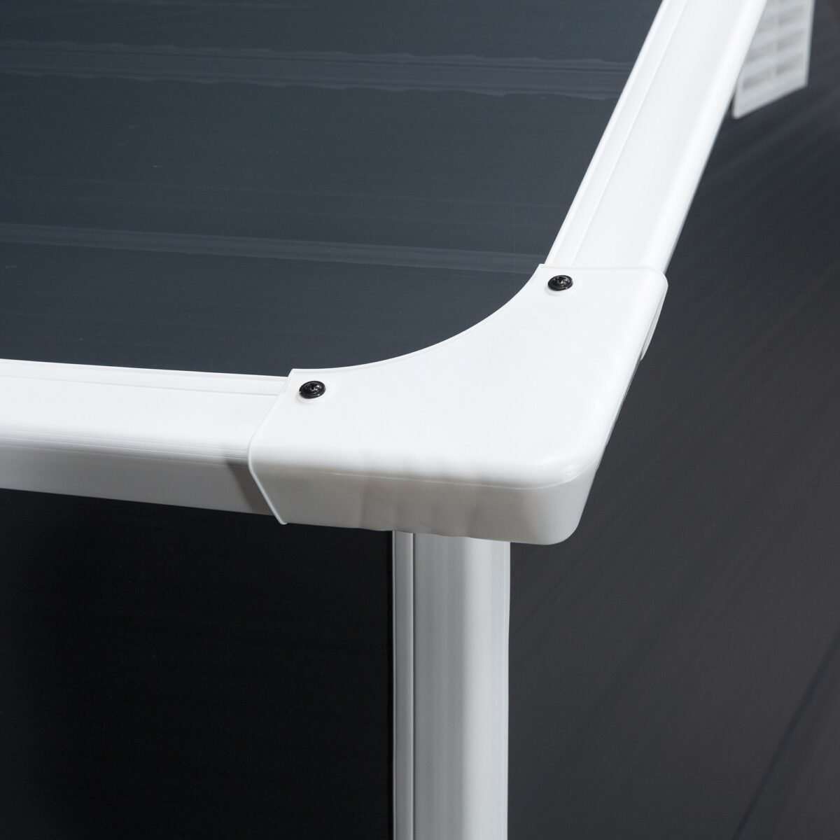 Plastikinis sodo sandėliukas su ventiliacija