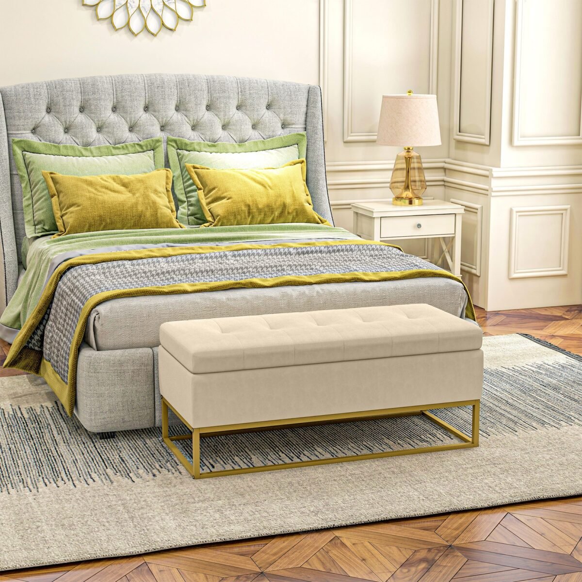 Banketė su daiktadėže ir dekoratyvine sagų apdaila