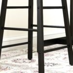 3 dalių baro stalo komplektas su integruota lentyna ir kojų atramomis