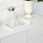 Svetainės spintelė su 2 stalčiais, reguliuojamomis lentynomis ir paspaudžiamu atidarymo mechanizmu